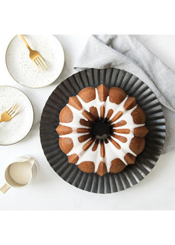 nordicware 60. Yıl Özel Bundt Kek Kalıbı - 12 Cup